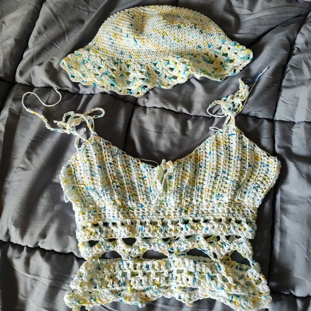 Handmade Crochet matching hat & brallette size S/M